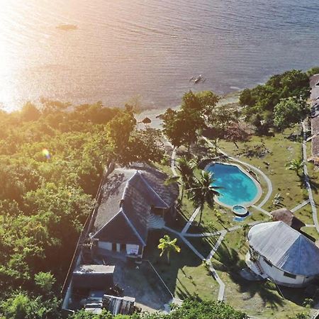 Cuestas Beach Resort And Restaurant Badian Eksteriør billede