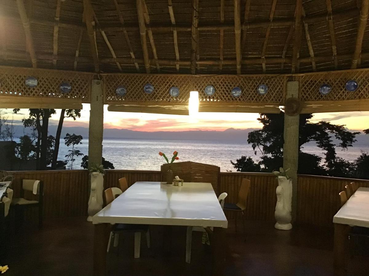 Cuestas Beach Resort And Restaurant Badian Eksteriør billede