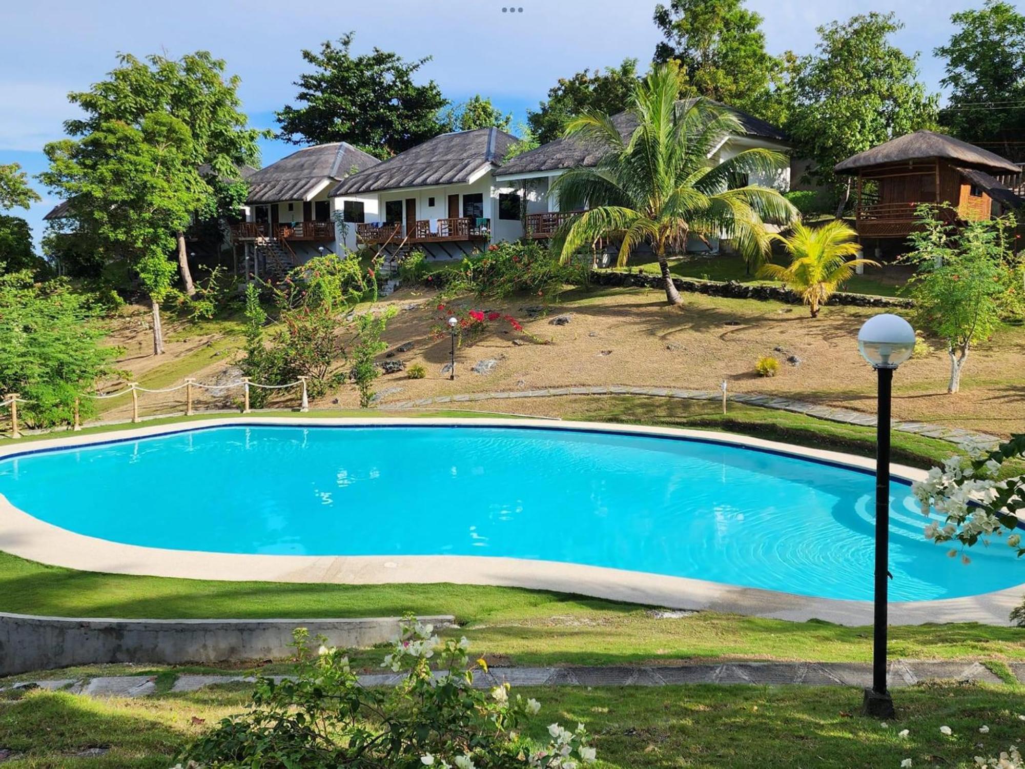 Cuestas Beach Resort And Restaurant Badian Eksteriør billede