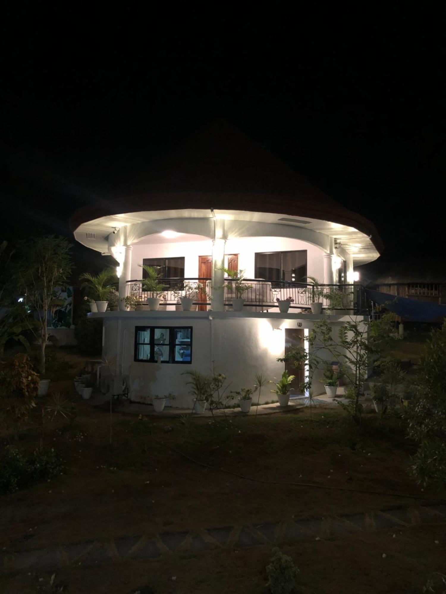 Cuestas Beach Resort And Restaurant Badian Eksteriør billede