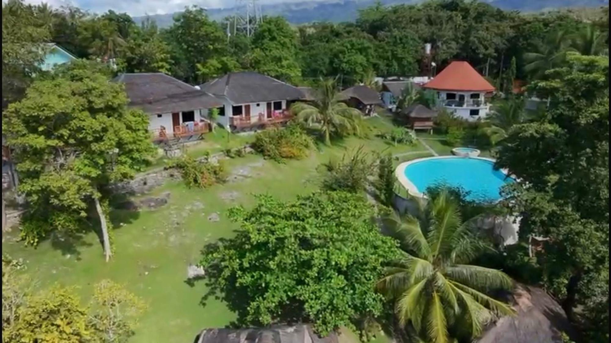 Cuestas Beach Resort And Restaurant Badian Eksteriør billede