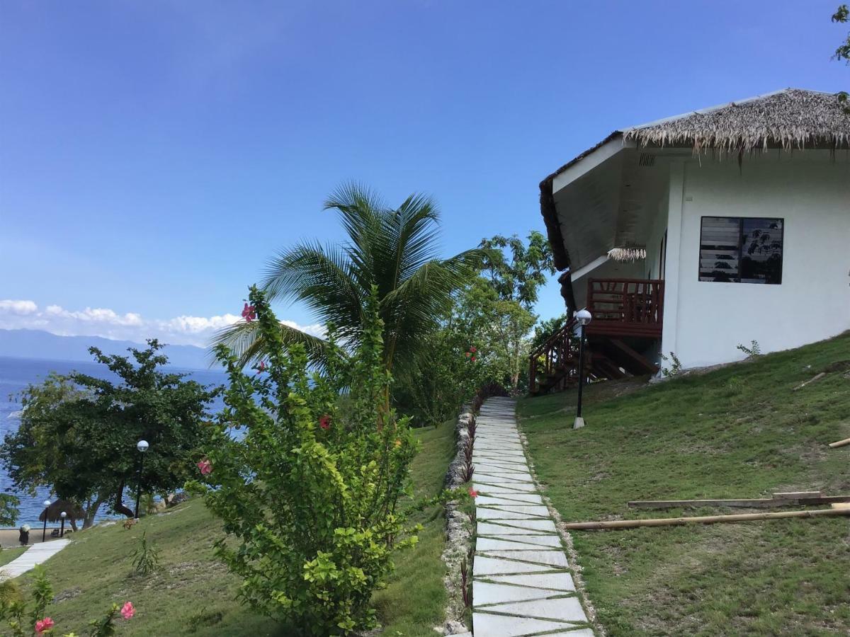 Cuestas Beach Resort And Restaurant Badian Eksteriør billede