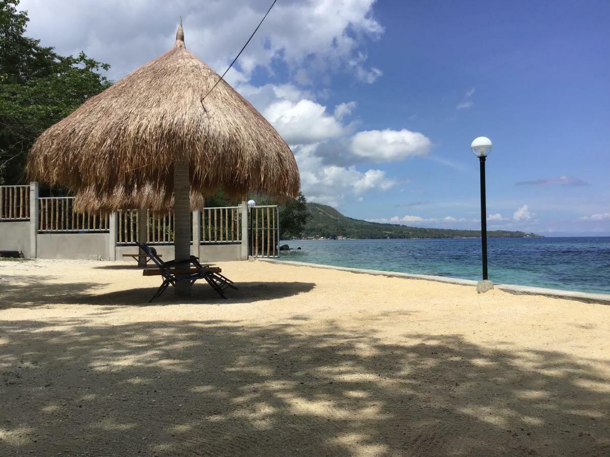 Cuestas Beach Resort And Restaurant Badian Eksteriør billede