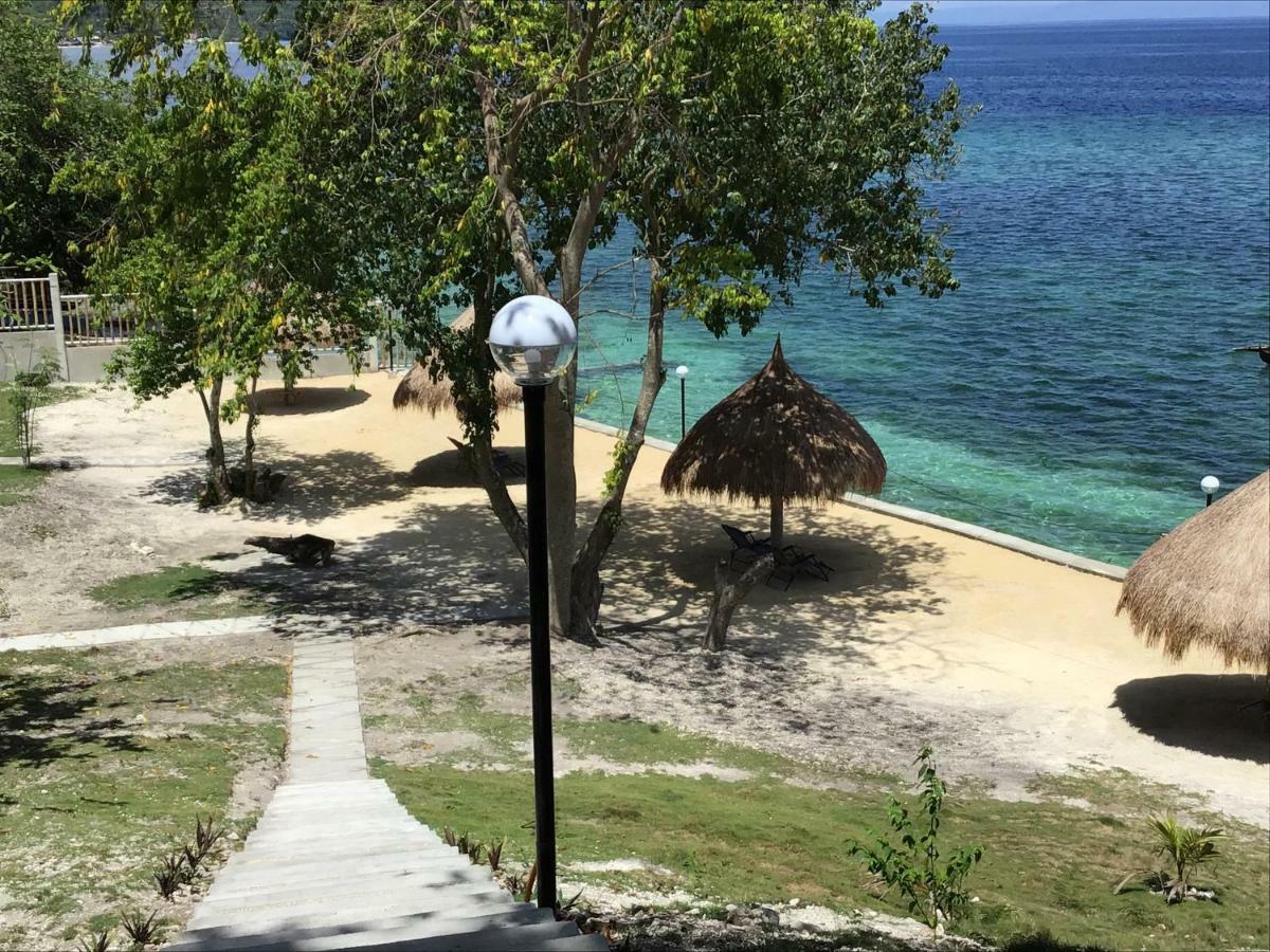 Cuestas Beach Resort And Restaurant Badian Eksteriør billede