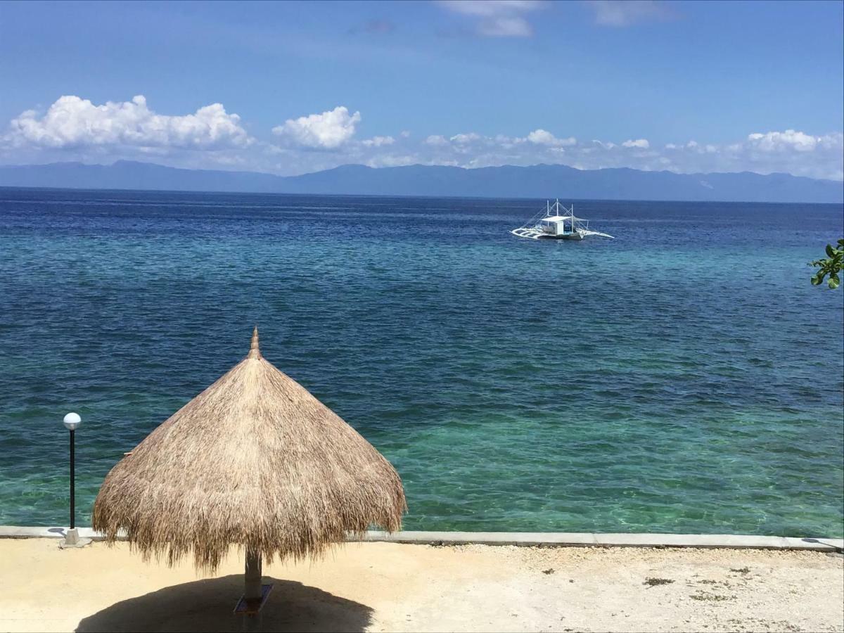Cuestas Beach Resort And Restaurant Badian Eksteriør billede