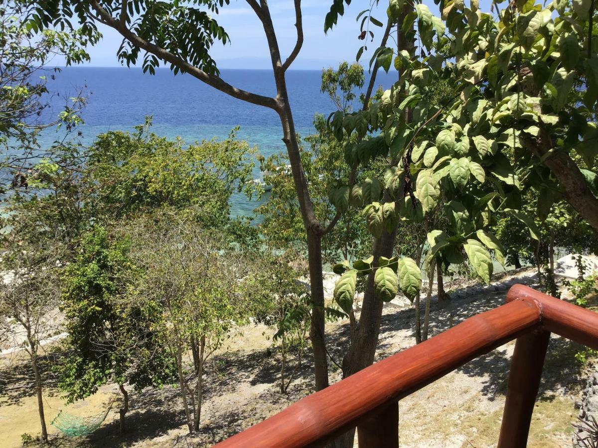 Cuestas Beach Resort And Restaurant Badian Eksteriør billede