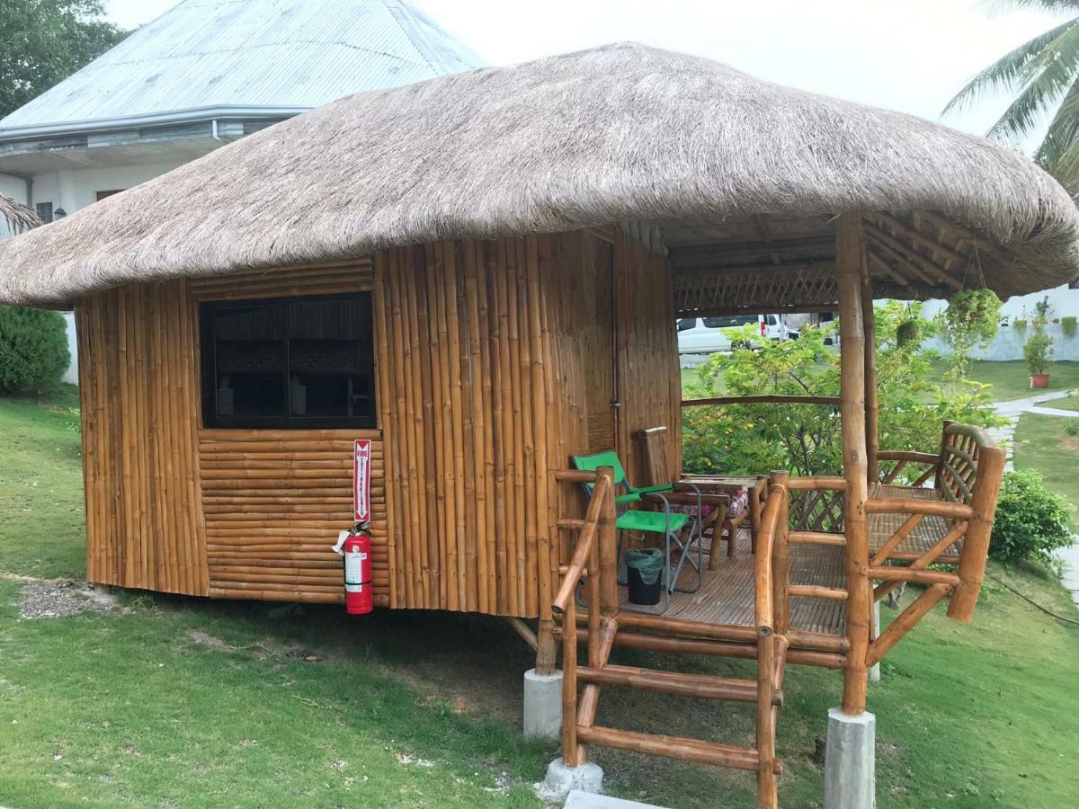 Cuestas Beach Resort And Restaurant Badian Eksteriør billede