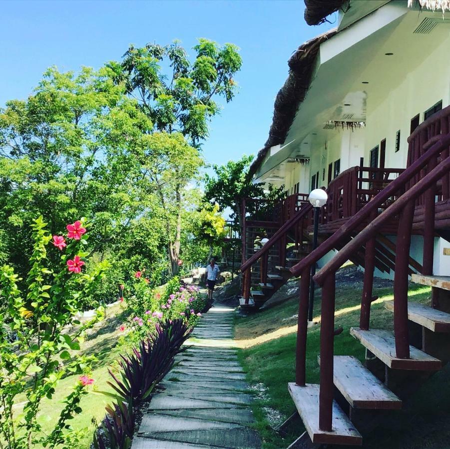 Cuestas Beach Resort And Restaurant Badian Eksteriør billede