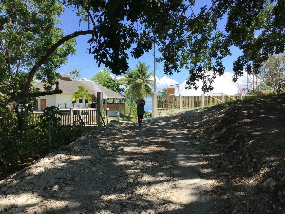 Cuestas Beach Resort And Restaurant Badian Eksteriør billede